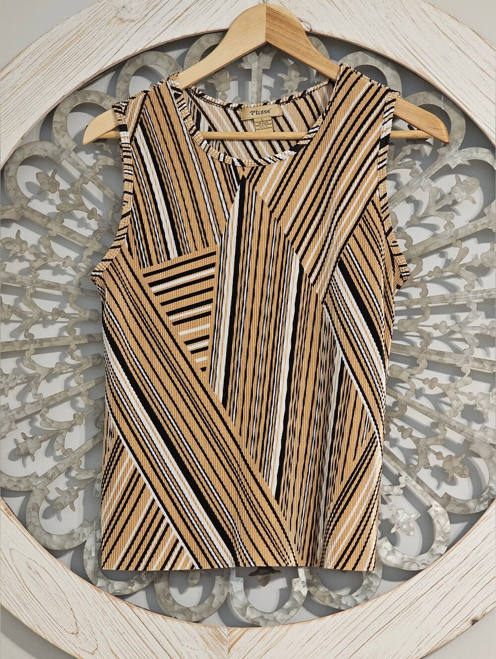 Plisse Stipped Tank